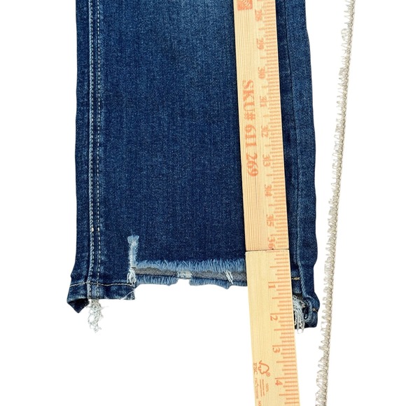RISEN Jeans Women's Dark Wash Distressed Cropped Flare Denim Jeans Size 3 26W - Picture 8 of 10